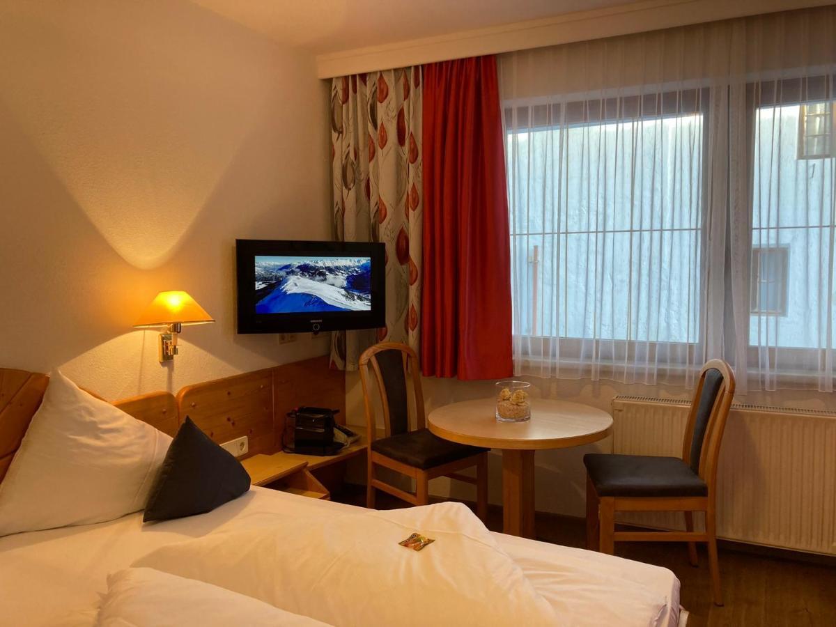 Hotel Am Roemerweg Фісс Екстер'єр фото