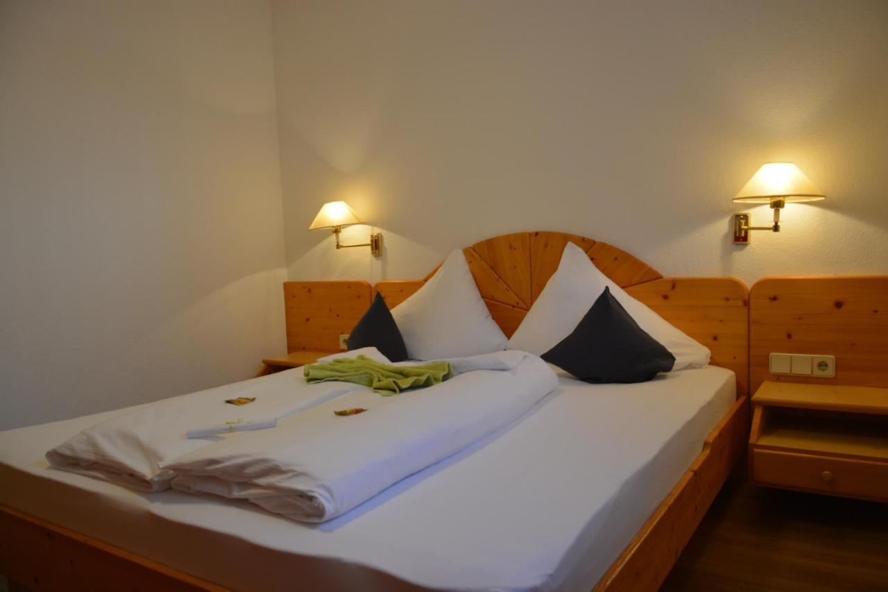 Hotel Am Roemerweg Фісс Екстер'єр фото