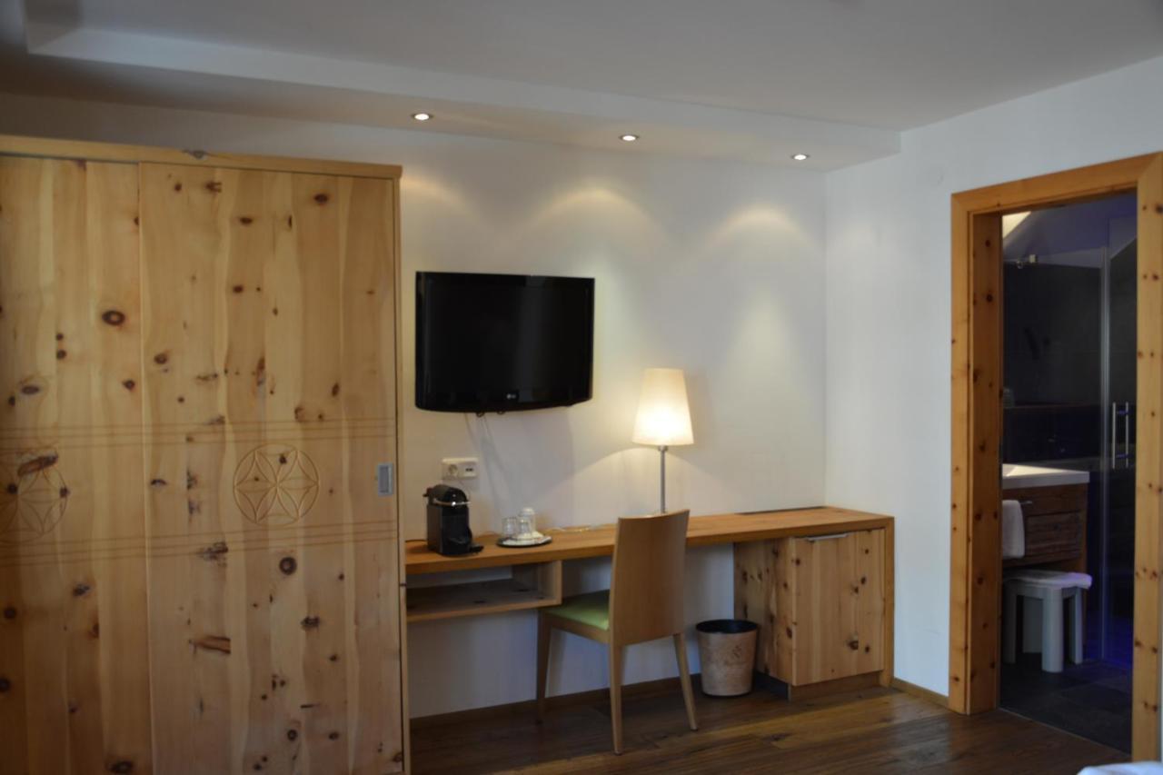 Hotel Am Roemerweg Фісс Екстер'єр фото