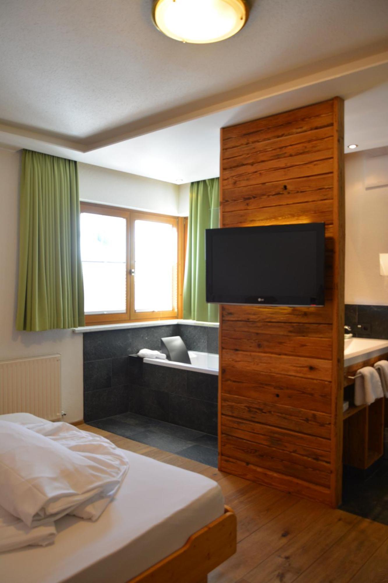 Hotel Am Roemerweg Фісс Номер фото